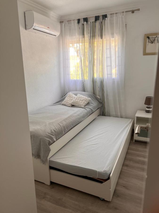 La Zenia beach Renovated 3-bdr condo w/ patio/AC Orihuela Esterno foto